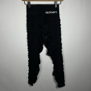 SkinniFy Black Ruched High-Waist Leggings